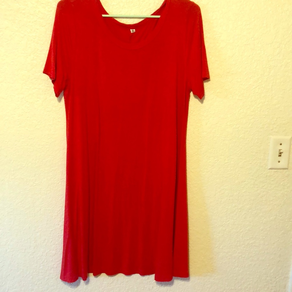 XL red tshirt dress